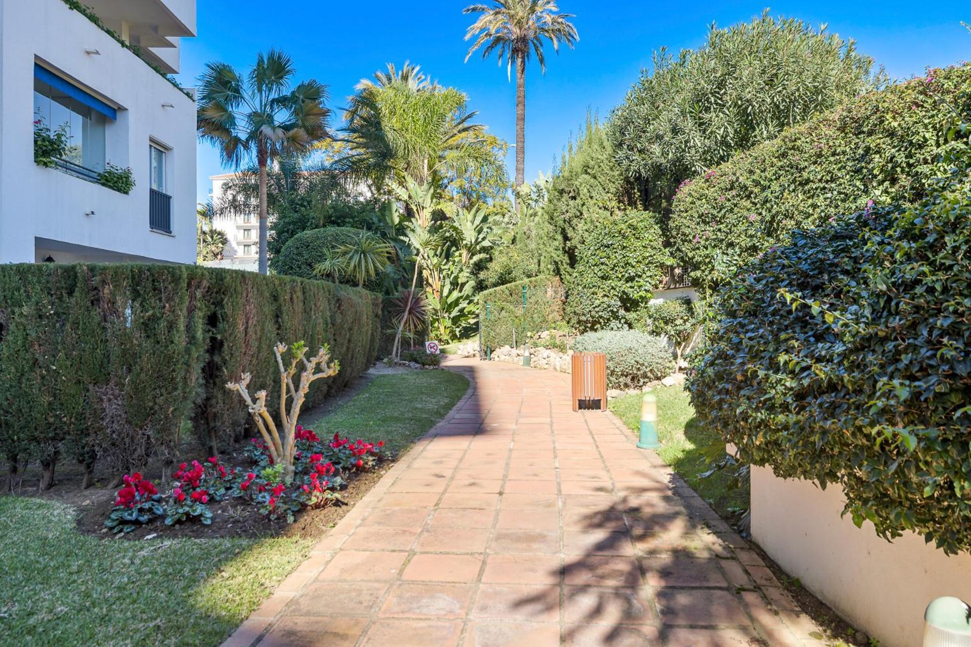 2 Bedroom Apartment In Medina Garden - Puerto Banus Marbella Dış mekan fotoğraf